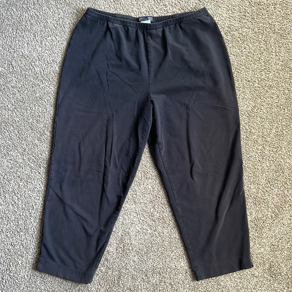 Lands’ End black cropped stretch pants elastic waist  SZ L 14/16 petite EUC